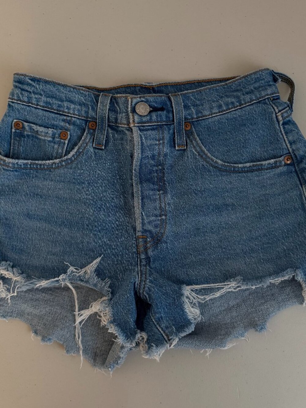 Levi’s 501 Original Distressed Denim Shorts | Size 25